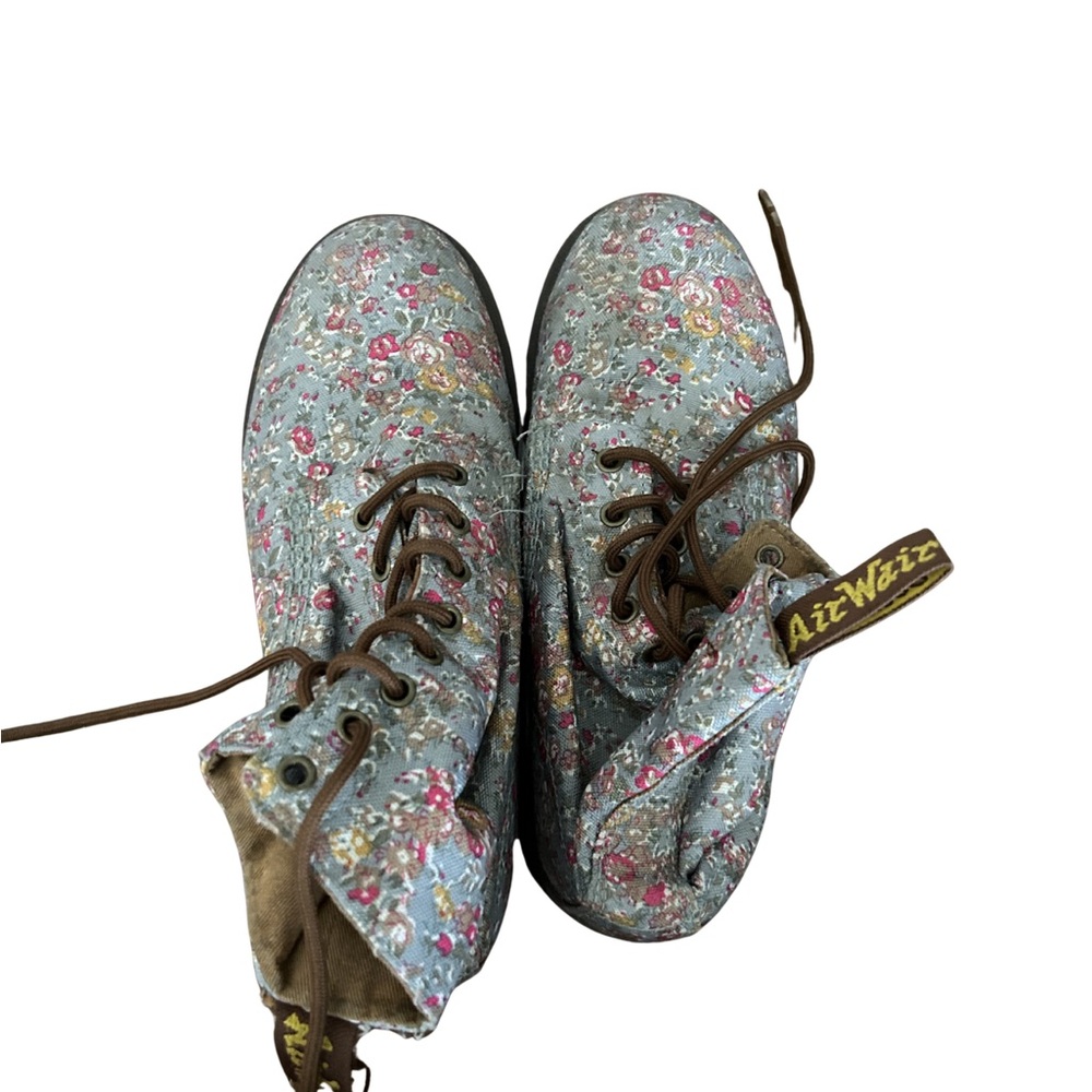 Floral Dr Martens size 10 women’s